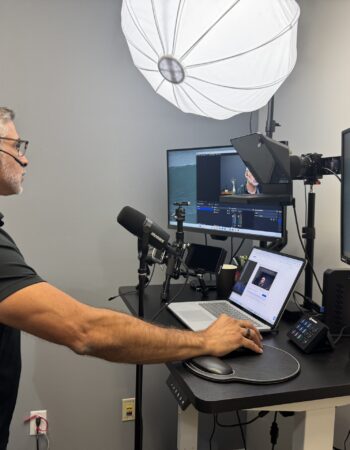 Multifunctional Studios Room A | ideal for YouTube, Teaching, Auditions + Podcast Creator’s Dream Studio in Jupiter Area