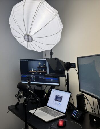 Multifunctional Studios Room A | ideal for YouTube, Teaching, Auditions + Podcast Creator’s Dream Studio in Jupiter Area