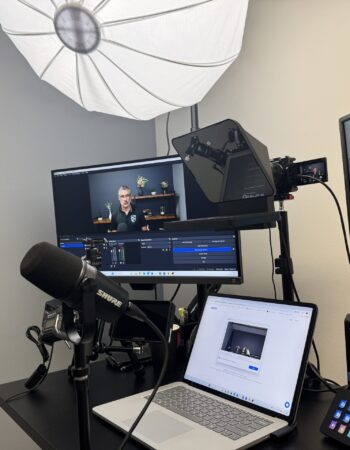 Multifunctional Studios Room A | ideal for YouTube, Teaching, Auditions + Podcast Creator’s Dream Studio in Jupiter Area